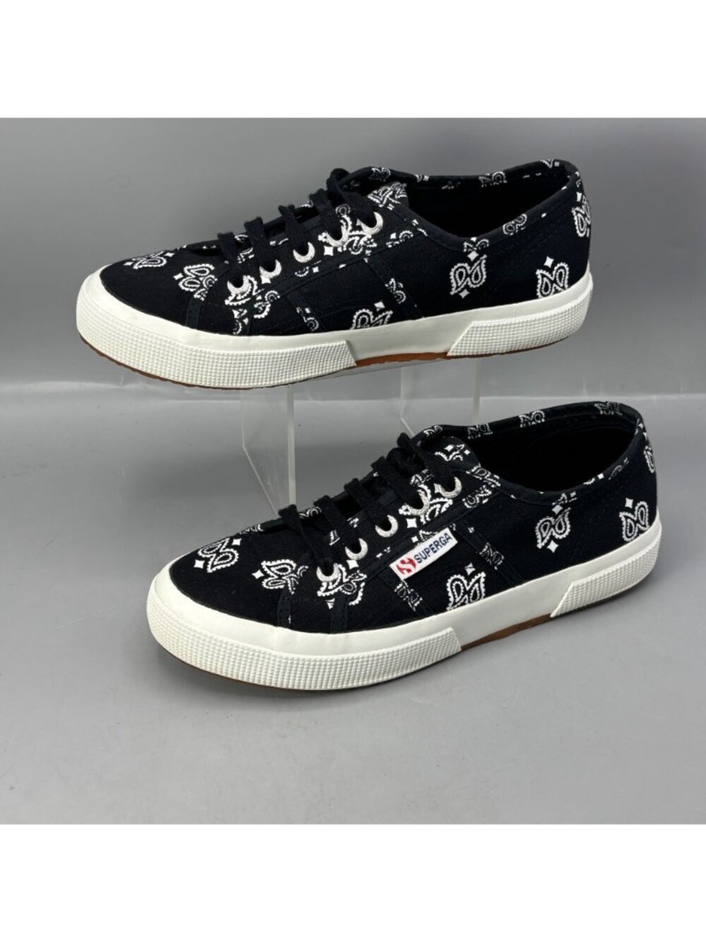 Superga Black Bandana Print Canvas Low-Top Sneakers Size 38 Unisex 7.5w/6m Shoes - Picture 2 of 9